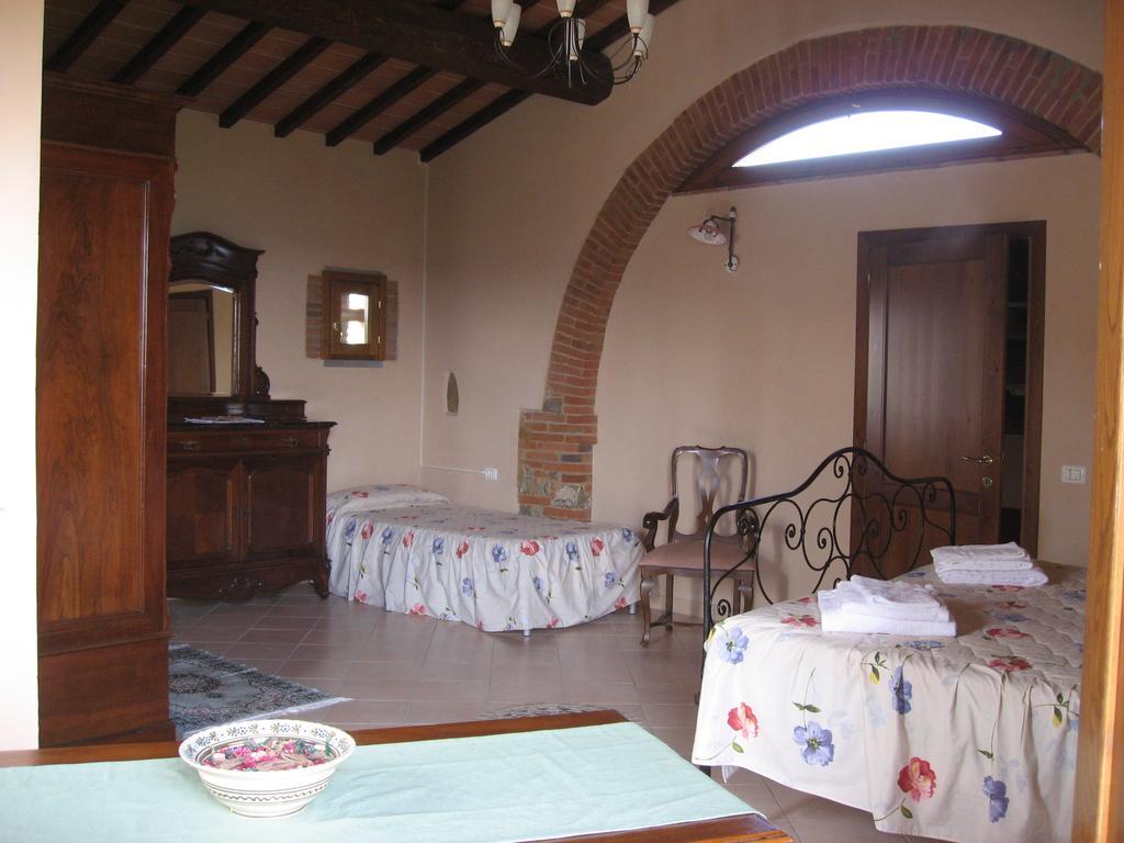 Agriturismo Villani Poderi Nesti & Cupoli لاسترا أَ سينيا المظهر الخارجي الصورة