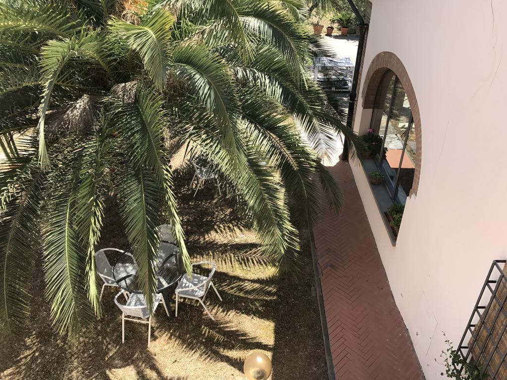 Agriturismo Villani Poderi Nesti & Cupoli لاسترا أَ سينيا المظهر الخارجي الصورة